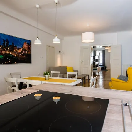 Elegant * 류블랴나