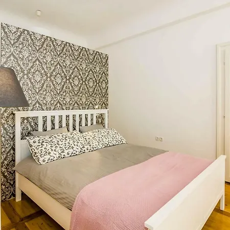 Elegant Apartment